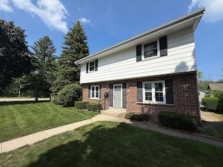4934 N Mohawk Ave, Milwaukee, WI 53217