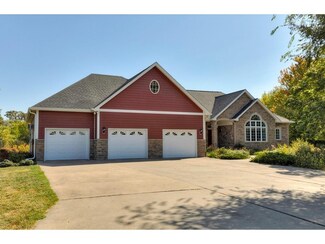 27902 Meadowview Ln, Adel, IA 50003