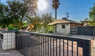 1720 N Whittier Dr, Phoenix, AZ 85006