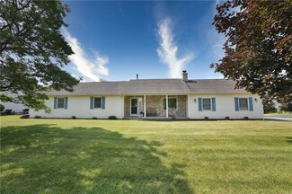 122 Battle Green Dr, Rochester, NY 14624