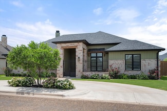 1004 N 14th St, Wolfforth, TX 79382