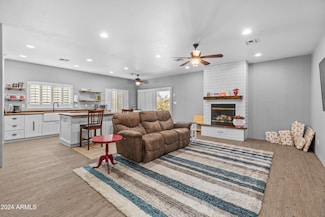 38406 N 12th Ave, Phoenix, AZ 85086