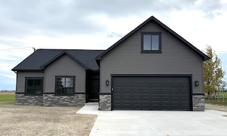 267 W Midland Rd, Auburn, MI 48611