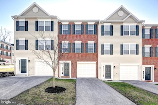 13 Mustang Dr, Hanover, PA 17331