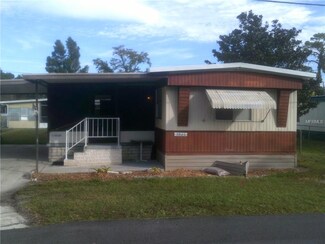 39145 Heath Dr, Zephyrhills, FL 33542