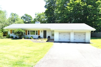 27 Woodland Dr, Northford, CT 06472