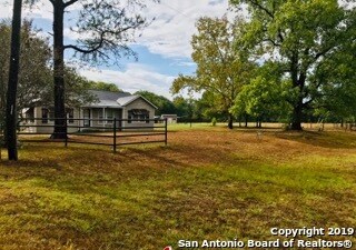 888 N State Highway 80, Nixon, TX 78140