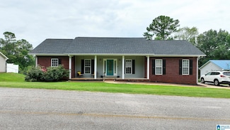 1520 Clairmont Dr, Weaver, AL 36277