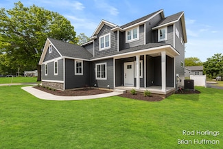 2185 Valentine St NE, Grand Rapids, MI 49525