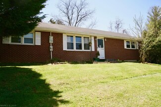 2780 Old Hurst Rd, Hiwassee, VA 24347
