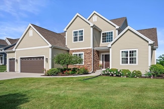 10870 N Spartan Cir, Mequon, WI 53097