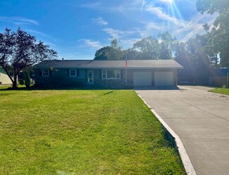 2240 E Easy St, Beloit, WI 53511