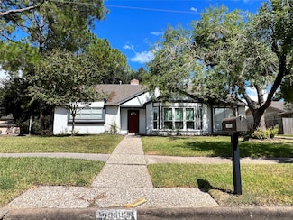 15903 Brookvilla Dr, Houston, TX 77059