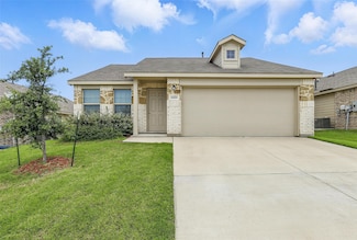 8329 Grand Oak Rd, Fort Worth, TX 76123