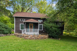 426 Jerome Ave, Burlington, CT 06013