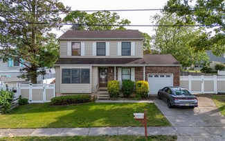 104 Braddock Ave, Somers Point, NJ 08244
