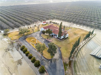 25035 W Central Ave, Tranquillity, CA 93668