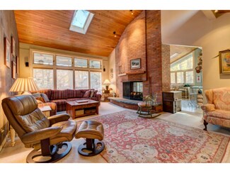 12 North Branch, Winhall, VT 05340