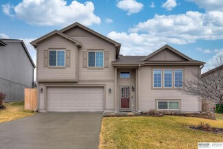 5923 S 187th Avenue Cir, Omaha, NE 68135