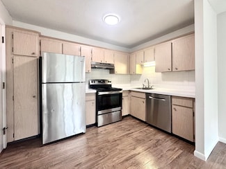 130 North St Unit 2, Newton, MA 02460