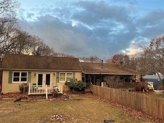 88 Pleasant Ave, Centereach, NY 11720