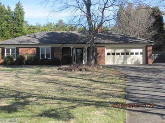 1450 Banbury Cir, Clemmons, NC 27012