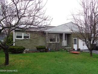 2359 Lawnwood Ave, Schenectady, NY 12304