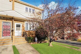 105 Midland Ave, Staten Island, NY 10306