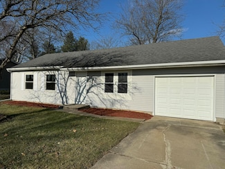 738 Apache Ln, Lowell, IN 46356