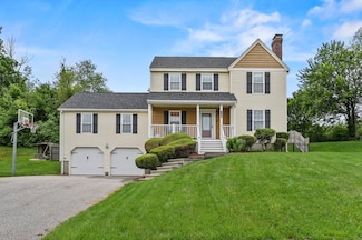 37 Fox Meadow Dr, Worcester, MA 01602