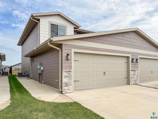 9562 W Dolores Dr, Sioux Falls, SD 57106