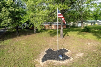 120 Sugar Ln, Lufkin, TX 75904