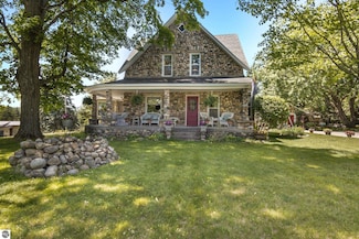 6758 Clam Lake Rd, Bellaire, MI 49615
