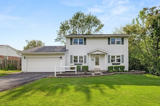 828 Longmeadow Ln, Findlay, OH 45840