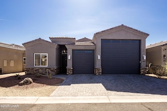 643 Grand Island Dr, Lake Havasu, AZ 86403