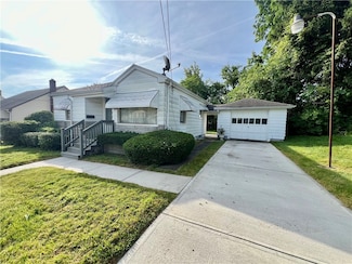 914 Hazel St, New Castle, PA 16101