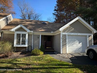 61 Village Dr, Stroudsburg, PA 18360