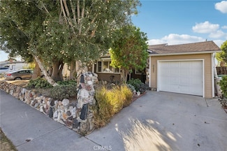 7331 Capps Ave, Reseda, CA 91335