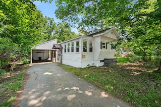 25 Summer St, Norway, ME 04268