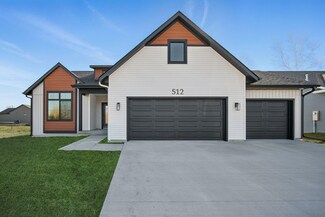512 Timberline Dr, Gilbert, IA 50105