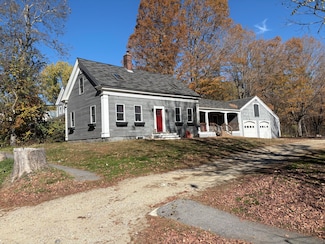33 High St, Buckfield, ME 04220
