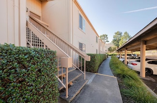 300 Glenwood Cir Unit 403, Monterey, CA 93940