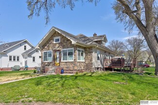 708 W 9th St, Wahoo, NE 68066
