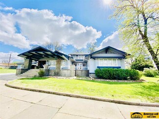 718 K St, Fairbury, NE 68352
