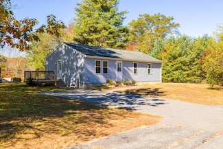 105 Hodgkins Dr, East Brookfield, MA 01515