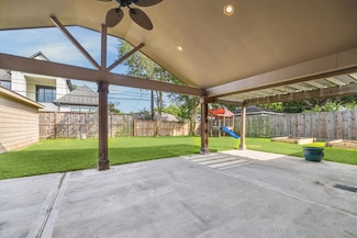 5211 W Bellfort Ave, Houston, TX 77035