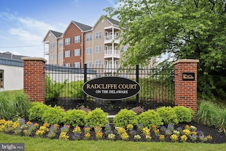 16223 River View Cir, Bristol, PA 19007
