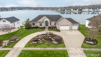 2536 Fillmore St, Jenison, MI 49428