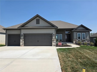 10139 N Winchester Ave, Kansas City, MO 64156