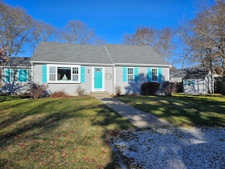 60 Lexington Dr, Hyannis, MA 02601